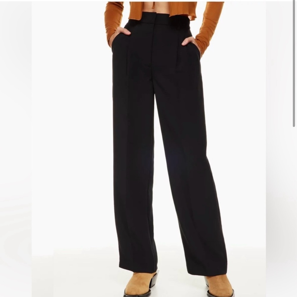 Aritzia Effortless Pants - Black ✨